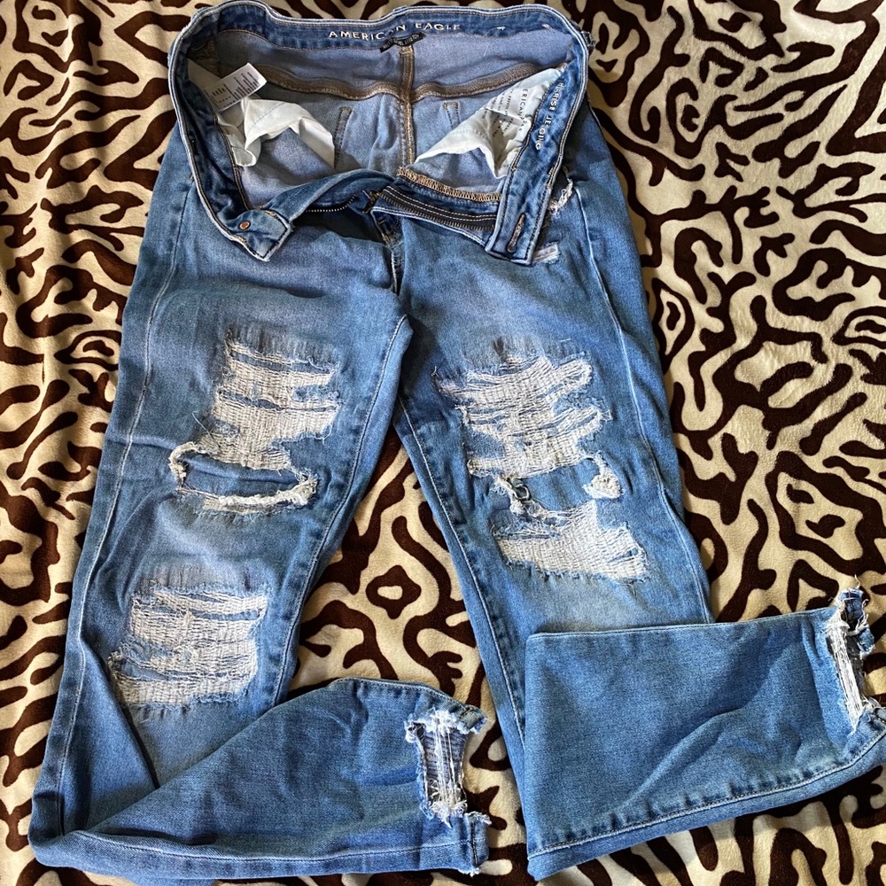 Available - American Eagle Jeans 🦅👖